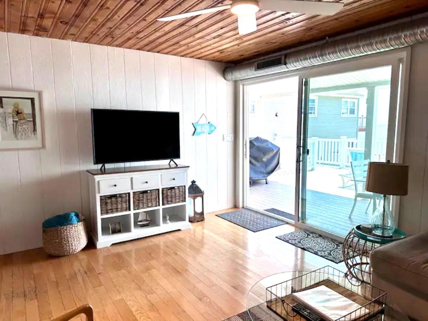 Cozy Beach - Direct Waterfront! East Haven Exteriér fotografie